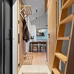 아파트 Brand New Mini Close To Center