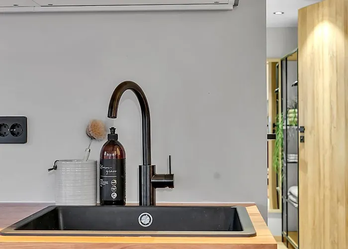 Brand New Mini Close To Center